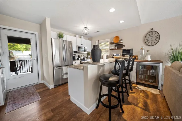 $315,000 | 312 Windsor Bay Drive, Unit 4A, Camdenton, MO 65020