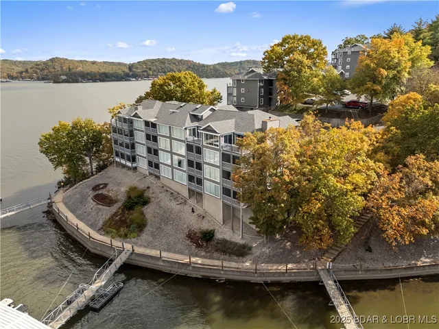 $315,000 | 312 Windsor Bay Drive, Unit 4A, Camdenton, MO 65020