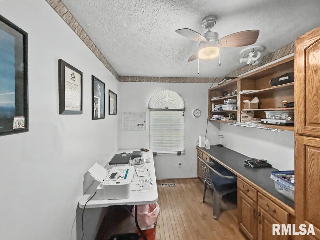 206 Bryant Road Harrisburg, IL 62946 - Photo 9 of 23