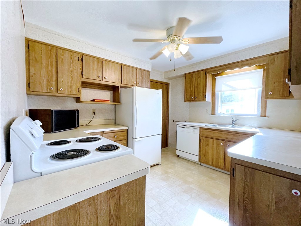 6879 Franke Road Middleburg Heights, OH 44130 - Photo 7 of 30