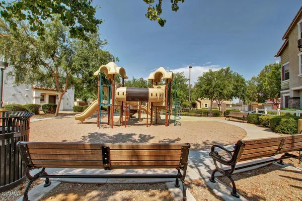 $2,200 | 105 West Commerce Court, Gilbert, AZ 85233