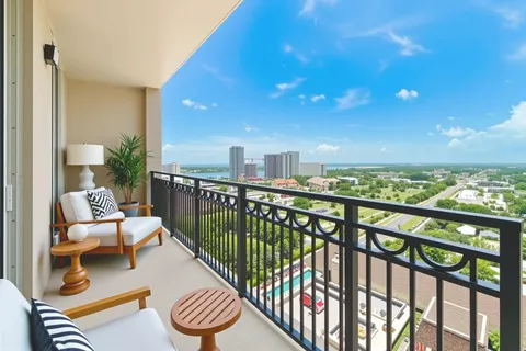 $879,900 | 550 Okeechobee Boulevard, Unit LPH05, West Palm Beach, FL 33401