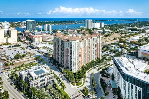 $879,900 | 550 Okeechobee Boulevard, Unit LPH05, West Palm Beach, FL 33401