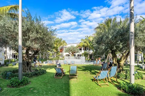 $879,900 | 550 Okeechobee Boulevard, Unit LPH05, West Palm Beach, FL 33401