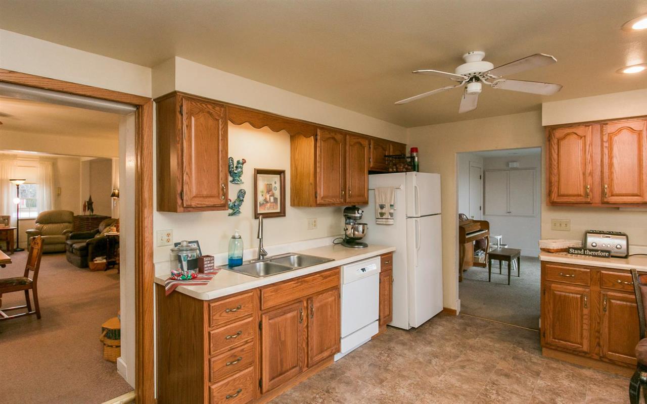 4226 V Street Homestead, IA 52236 - Photo 12 of 24 Gallery Image 12
