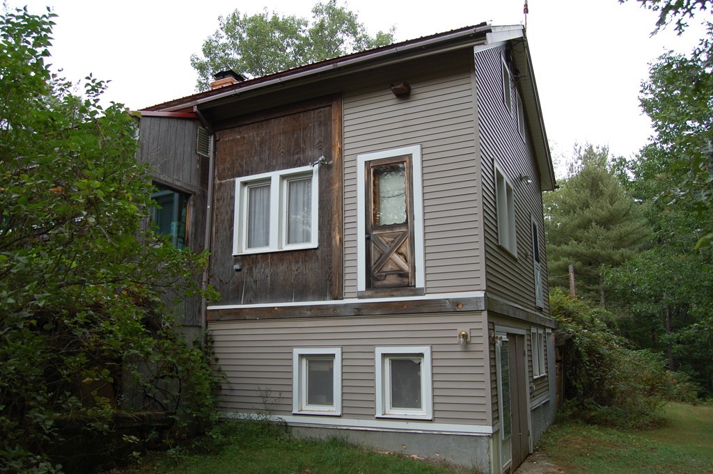 920 W Road New Braintree, MA 01531 - Photo 3 of 18