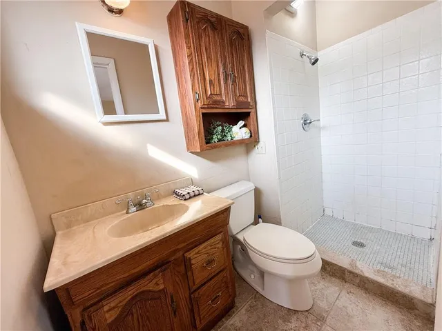 $188,000 | 10708 Indiana Avenue, Kansas City, MO 64137