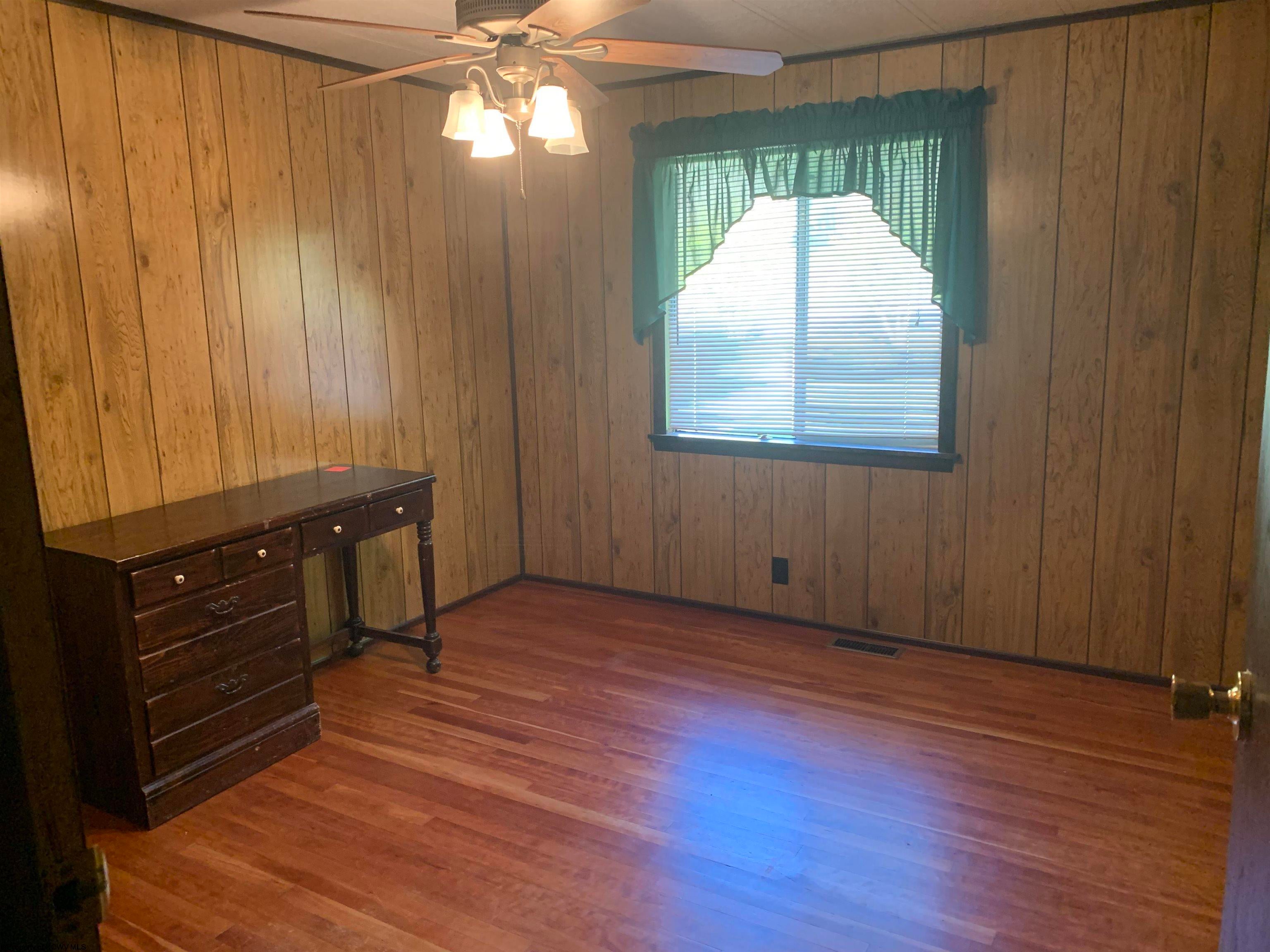 128 Beulah Road Morgantown, WV 26508 - Photo 18 of 26 Gallery Image 18