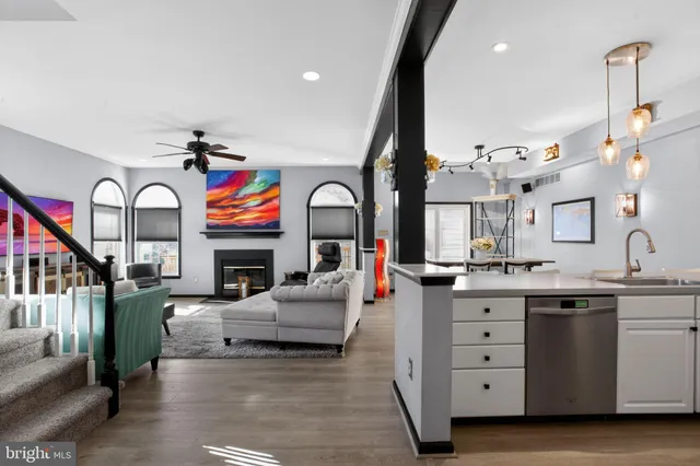 $649,900 | 201 Victoria Court, Ambler, PA 19002