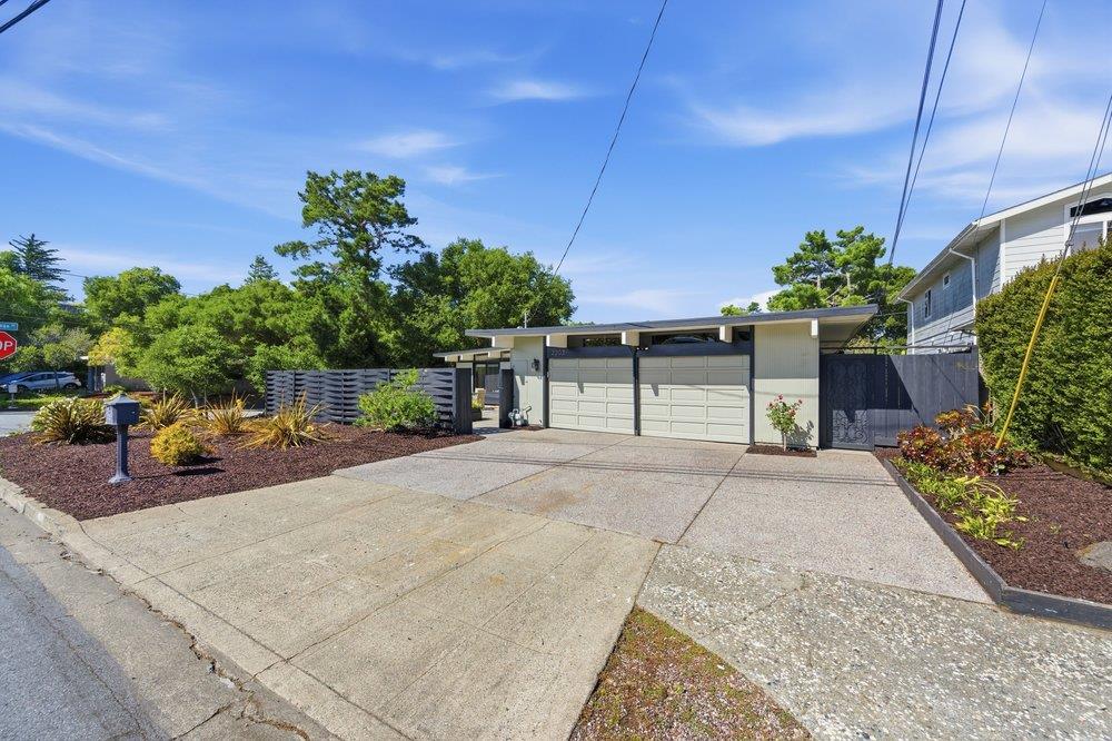 2203 Allegheny Way San Mateo, CA 94402 - Photo 55 of 56 a view of a backyard