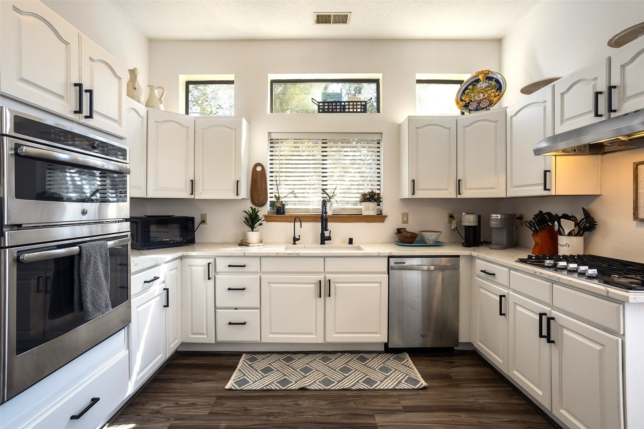 4154 Cheyenne Circle Santa Fe, NM 87507 - Photo 1 of 1 Kitchen