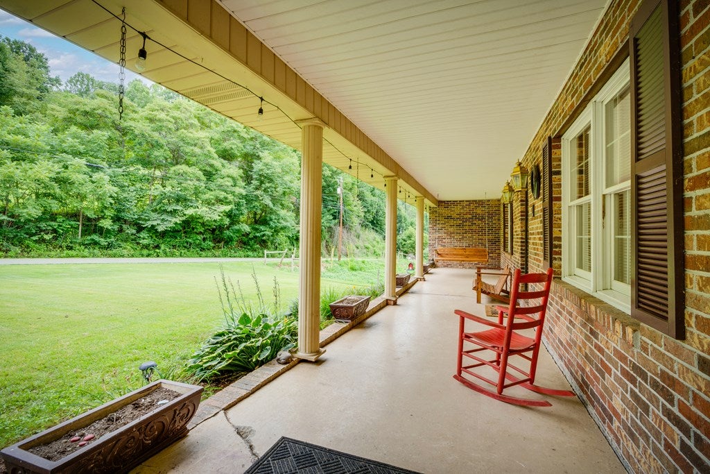 6456 Walnut Grove Road Mendota, VA 24270 - Photo 2 of 22 Gallery Image 2