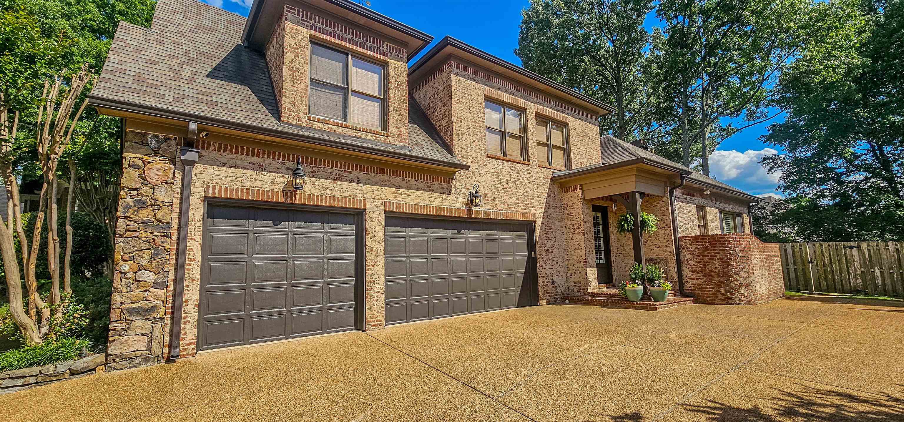 10049 Avent Ridge Cove Collierville, TN 38017 - Photo 11 of 40 Circle Drive to Garage