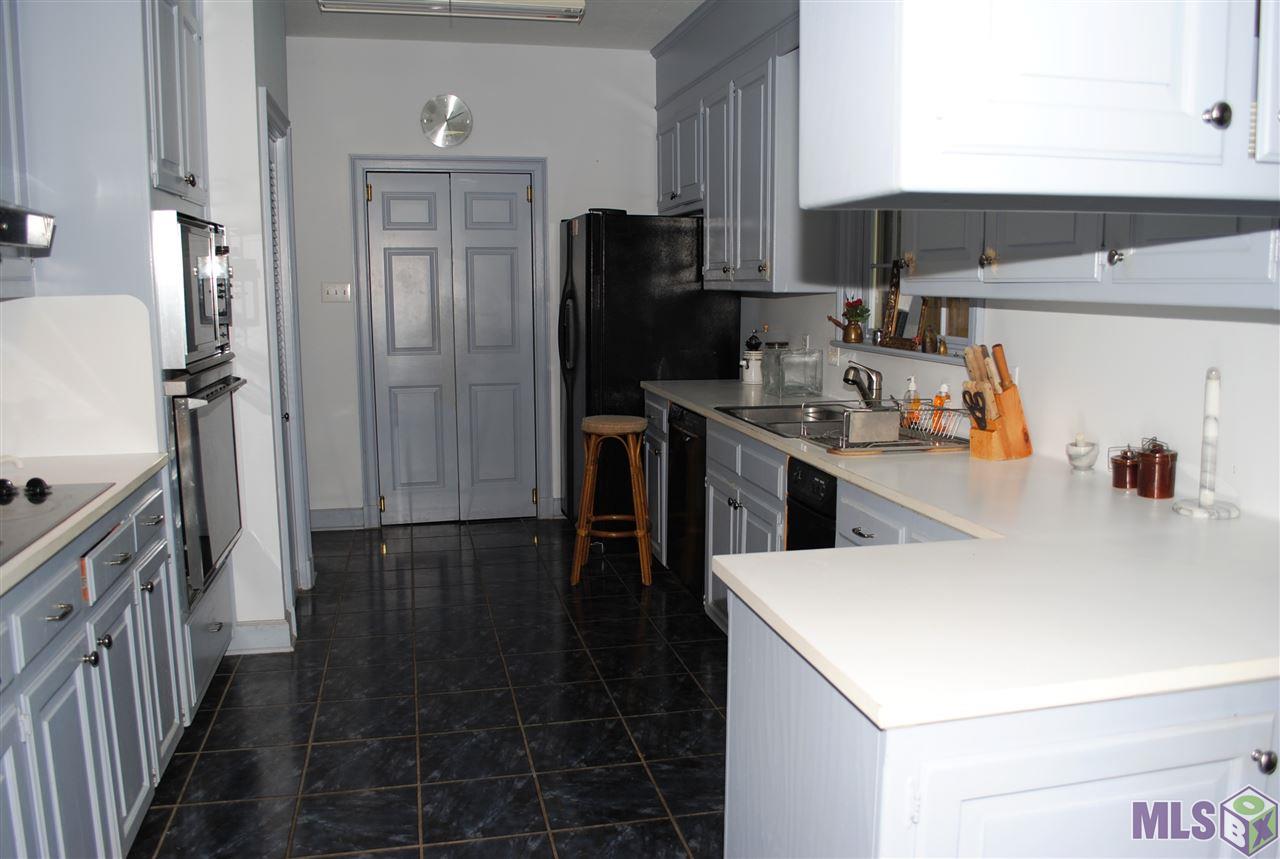 449 Rodney Drive Baton Rouge, LA 70808 - Photo 6 of 12 Kitchen