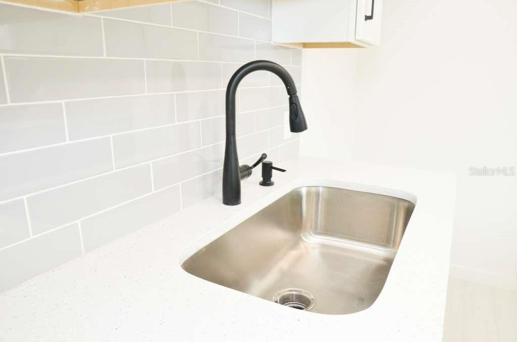 1505 38th Street Orlando, FL 32839 - Photo 11 of 24