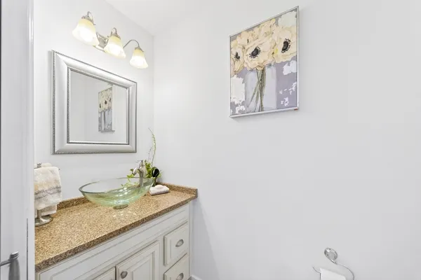 $2,550 | 82 Camelot Drive, Unit 82, Worcester, MA 01602