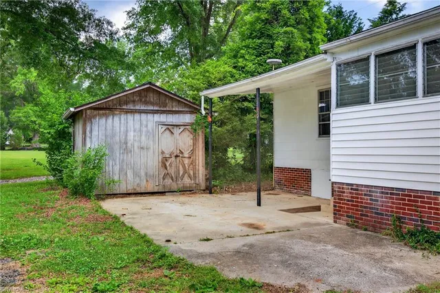 $845 | 110 Cardinal Road, Madison, NC 27025