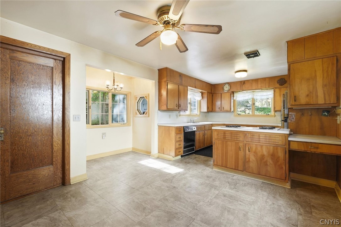 115 Rugby Road Syracuse, NY 13206 - Photo 18 of 50 Gallery Image 18
