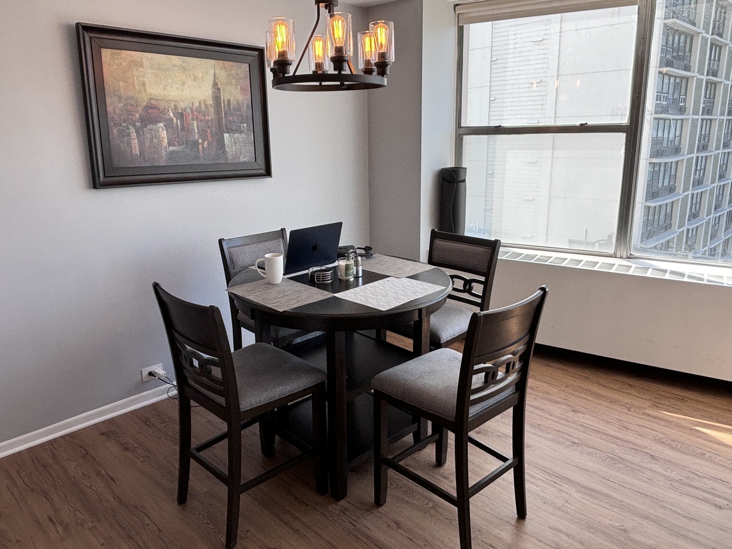 5757 North Sheridan Road, Unit 7D Chicago, IL 60660 - Photo 4 of 20 Gallery Image 4