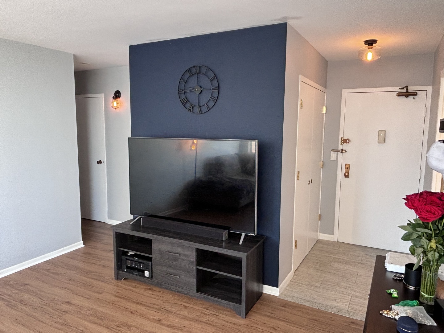 5757 North Sheridan Road, Unit 7D Chicago, IL 60660 - Photo 7 of 20 Gallery Image 7