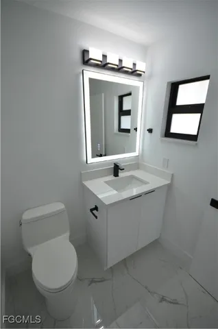 $2,600 | 1234 Bermar Street, Fort Myers, FL 33913