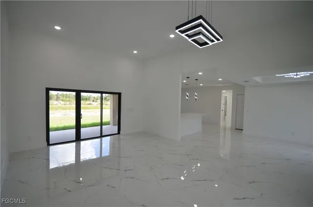 $2,600 | 1234 Bermar Street, Fort Myers, FL 33913