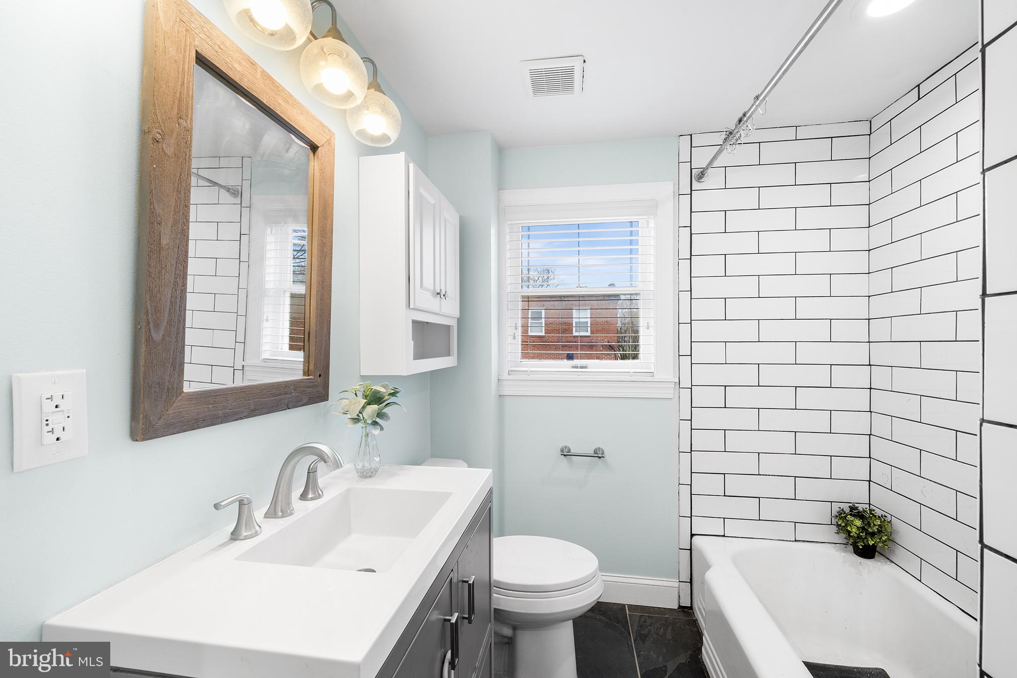 14 West Ridge Road Media, PA 19063 - Photo 13 of 33 Upstairs Full Bath