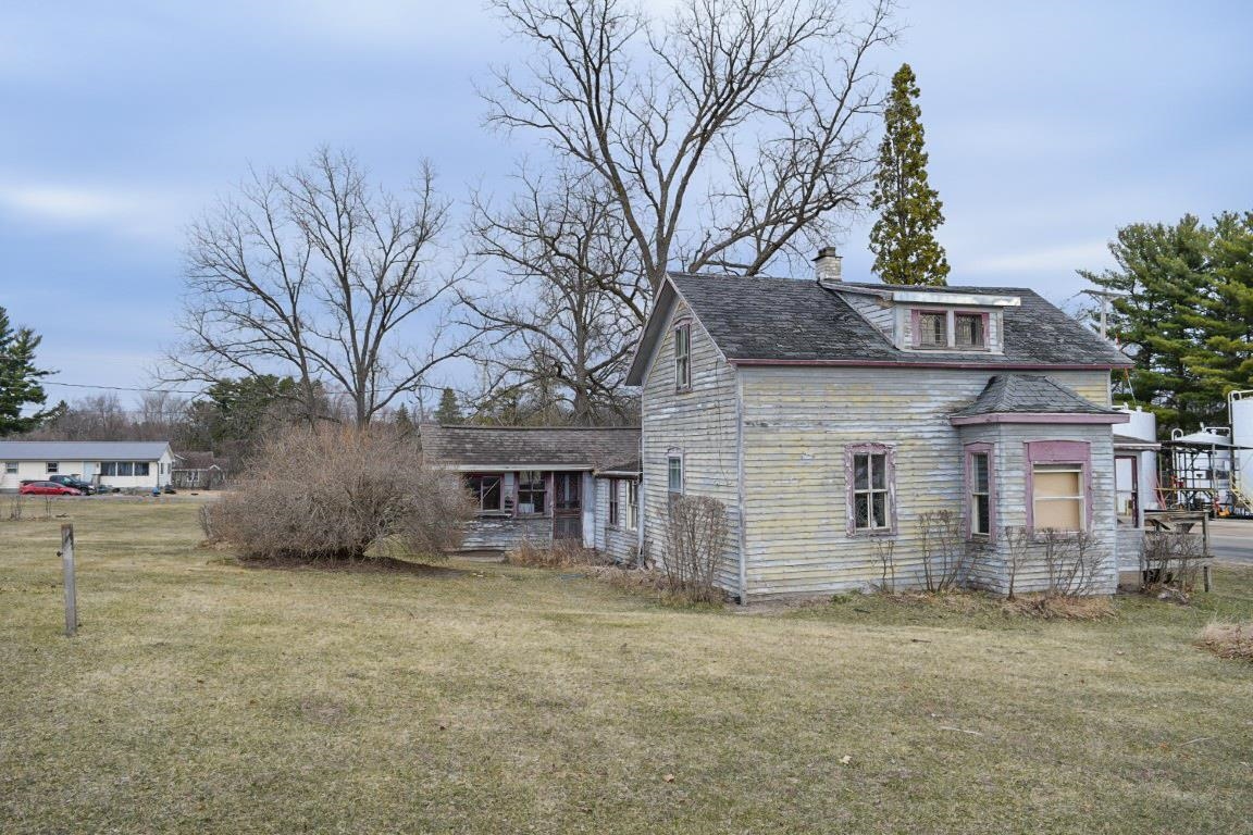 255 North Front Street Coloma, WI 54930 - Photo 4 of 35