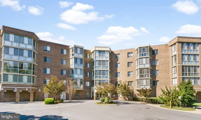 $2,650 | 2904 North Leisure World Boulevard, Unit 501, Silver Spring, MD 20906
