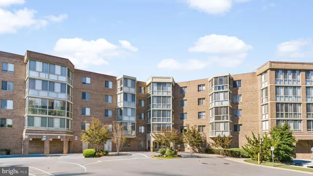 $2,650 | 2904 North Leisure World Boulevard, Unit 501, Silver Spring, MD 20906