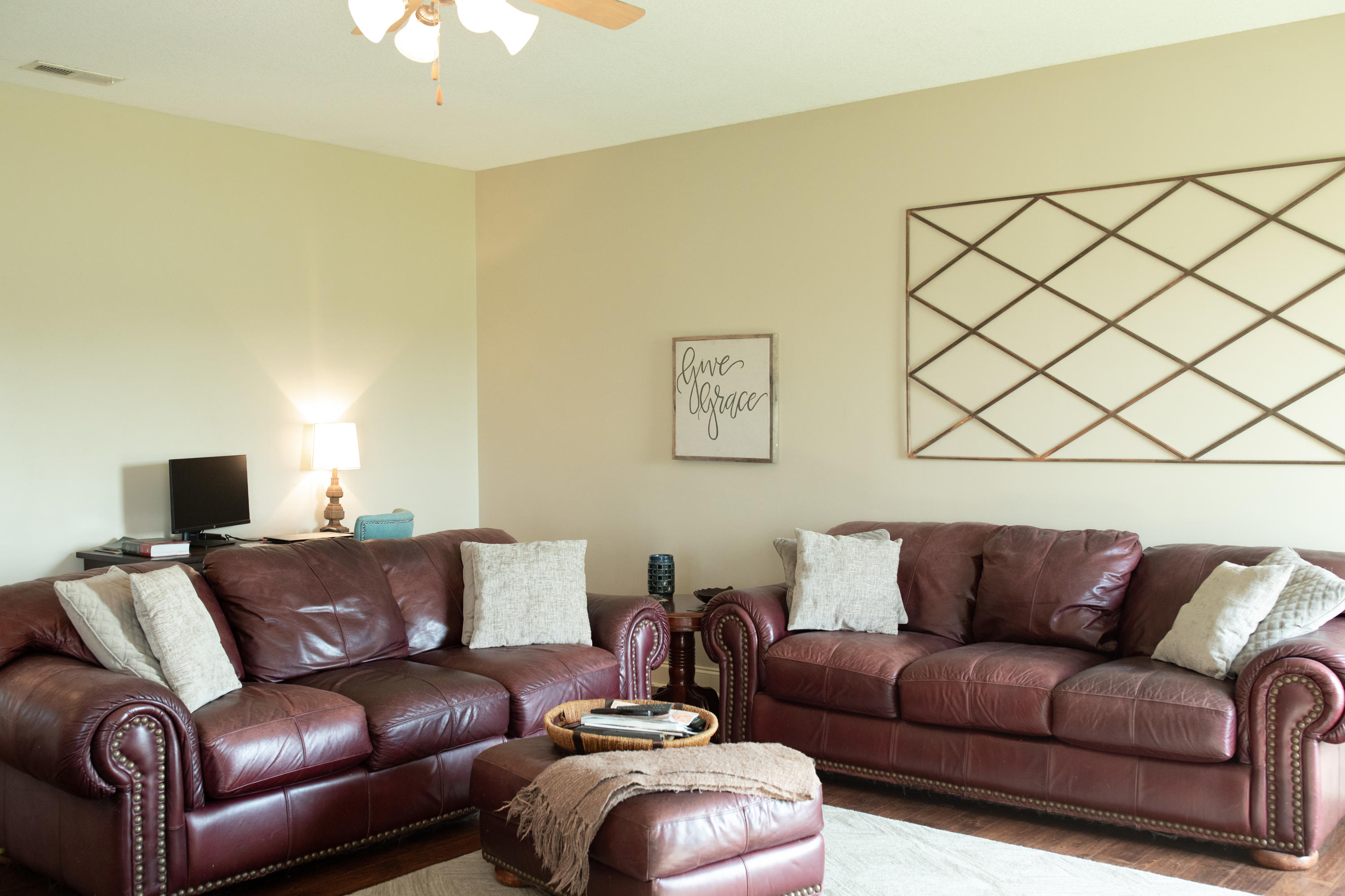 442 Culver Road Limestone, TN 37681 - Photo 30 of 59 Living Room