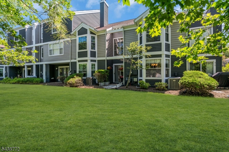 213 Longview Road Bridgewater, NJ 08807 - Photo 43 of 47