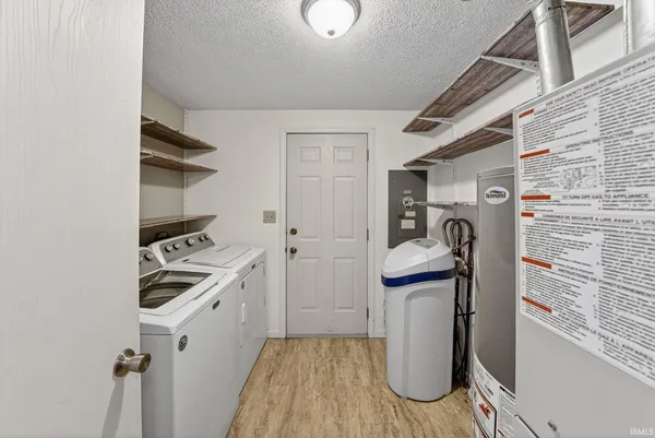 $200,000 | 9857 North Skyline Drive, Syracuse, IN 46567