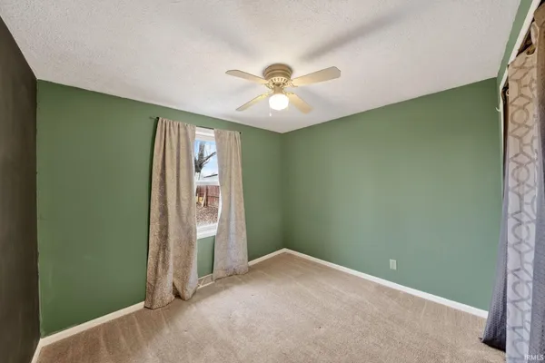 $200,000 | 9857 North Skyline Drive, Syracuse, IN 46567