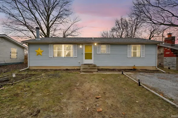 $200,000 | 9857 North Skyline Drive, Syracuse, IN 46567