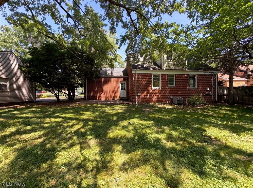 1384 Ford Road Cleveland, OH 44124 - Photo 21 of 22 Gallery Image 21