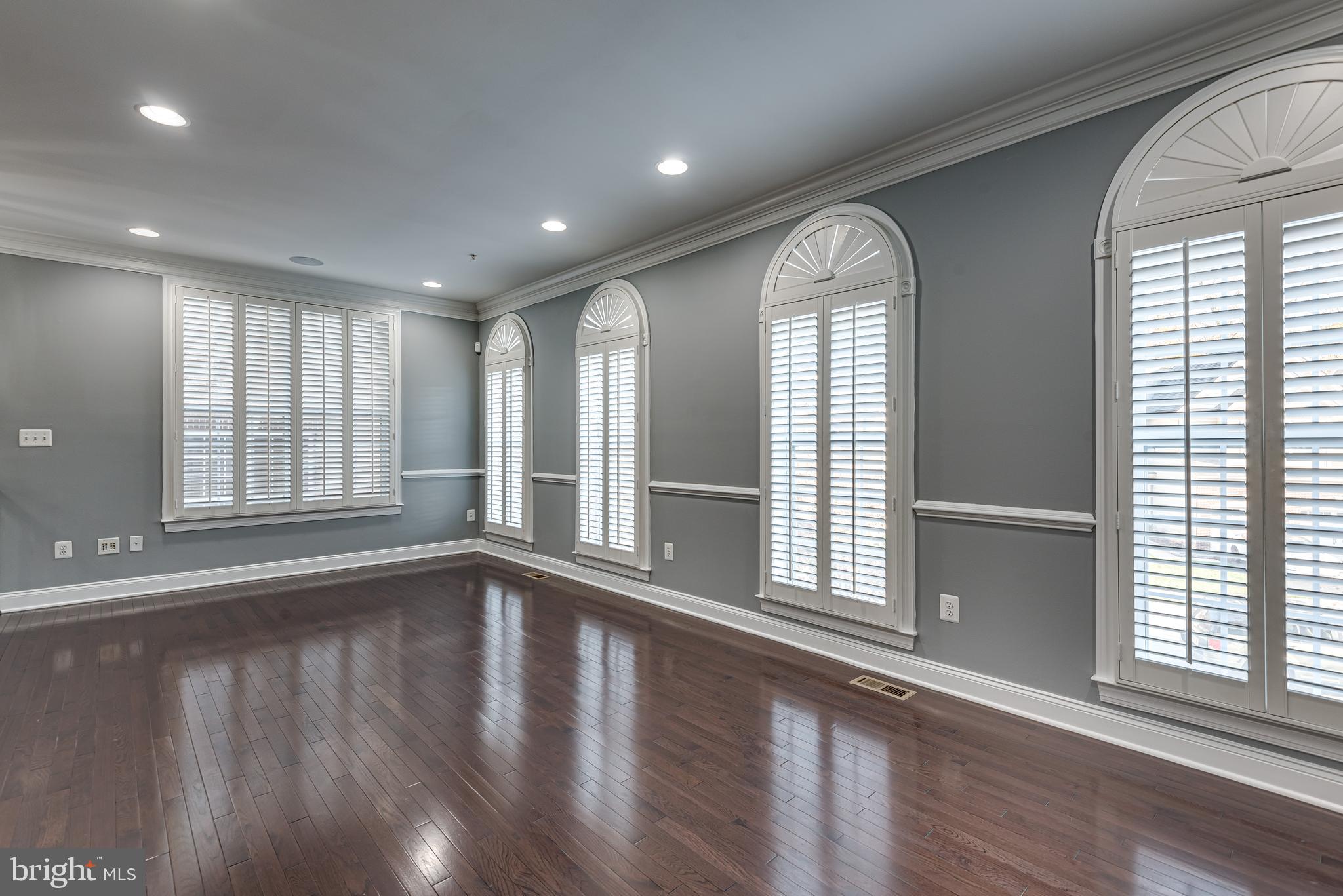 7667 Elmcrest Road Hanover, MD 21076 - Photo 8 of 51