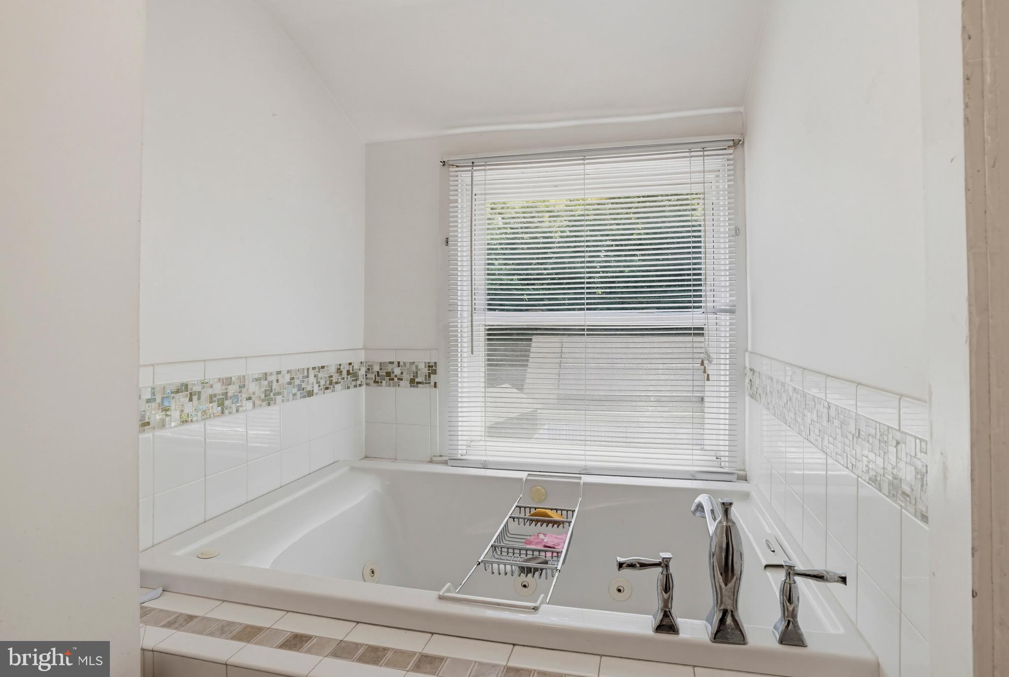 5123 Chalk Point Road West River, MD 20778 - Photo 28 of 42 Upper level bathroom