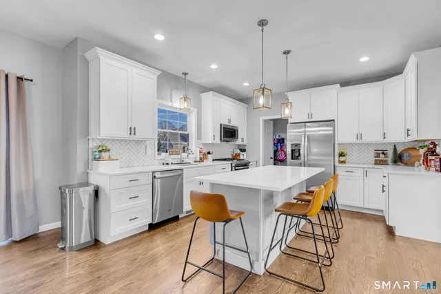 $539,900 | 40 Wiegert Way, Bristol, CT 06010