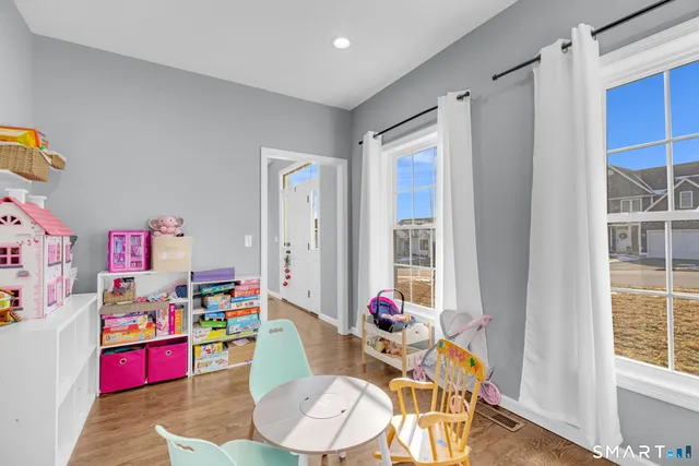 $539,900 | 40 Wiegert Way, Bristol, CT 06010