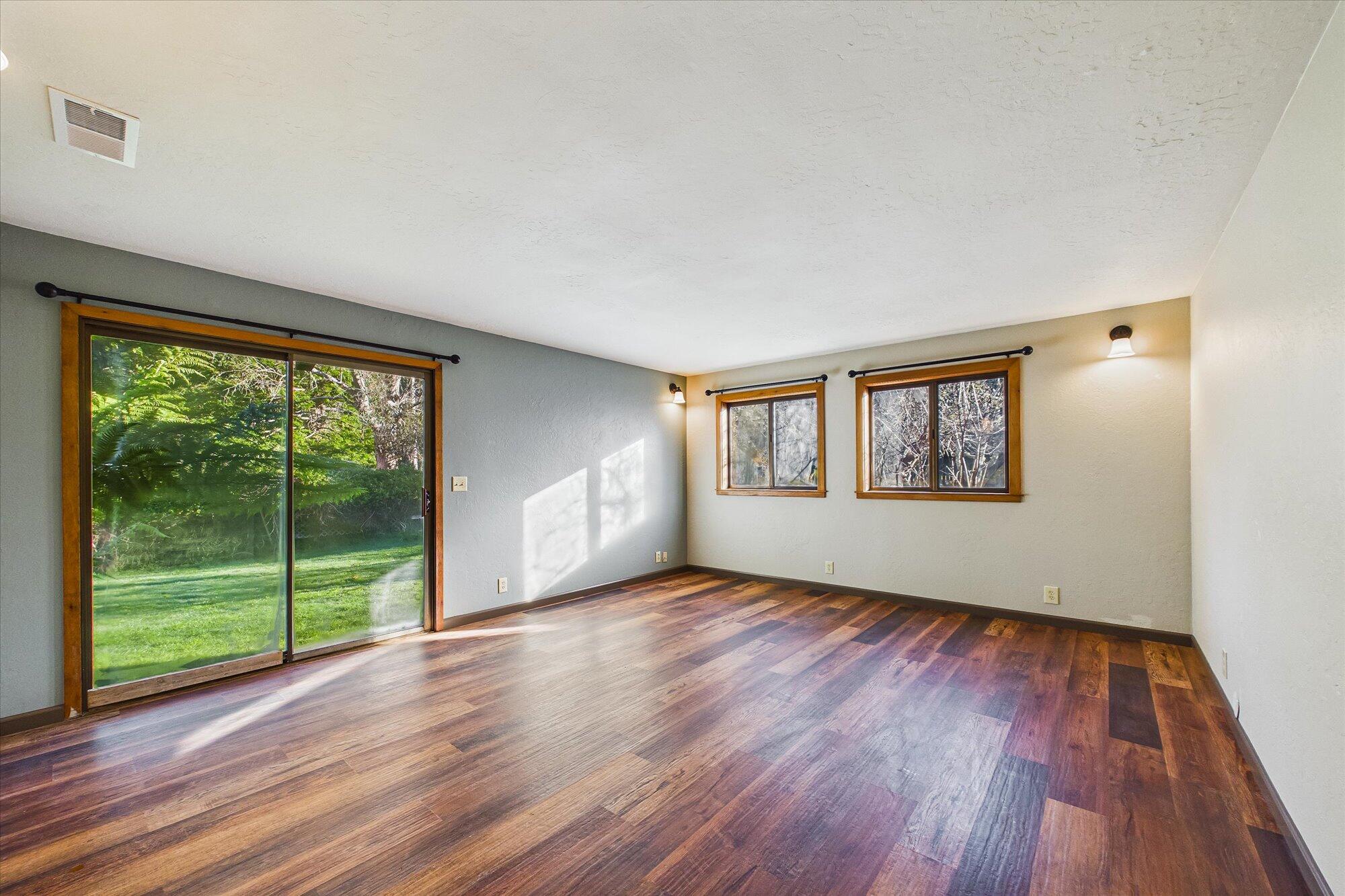 7587 Elk River Road Eureka, CA 95503 - Photo 38 of 48 38-7587 Elk River Rd-129