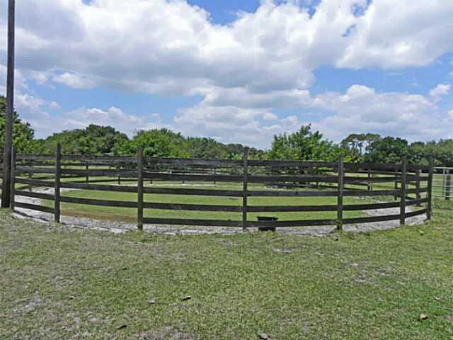 2069 South Brocksmith Road Fort Pierce, FL 34945 - Photo 18 of 25 Gallery Image 18