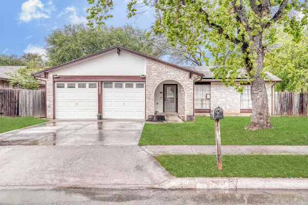 $220,000 | 12027 Wilderness Trail, Live Oak, TX 78233