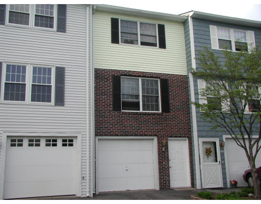 88 D Roper Street, Unit D Lowell, MA 01852 - Photo 1 of 7 Gallery Image 1
