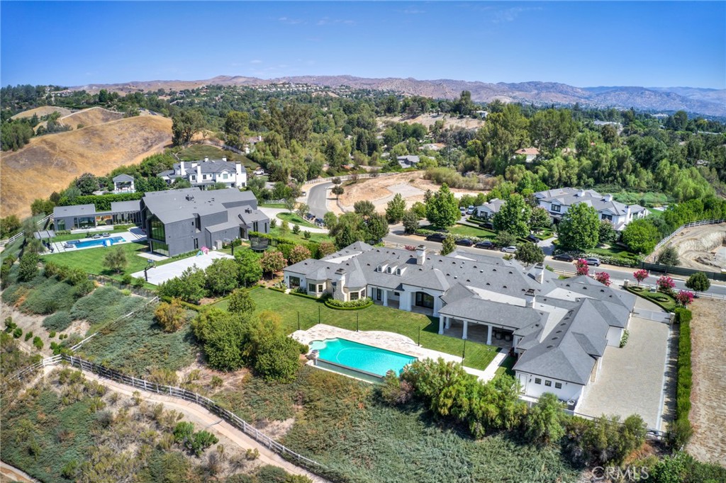 24100 Hidden Ridge Road Hidden Hills, CA 91302 - Photo 18 of 19 Gallery Image 18