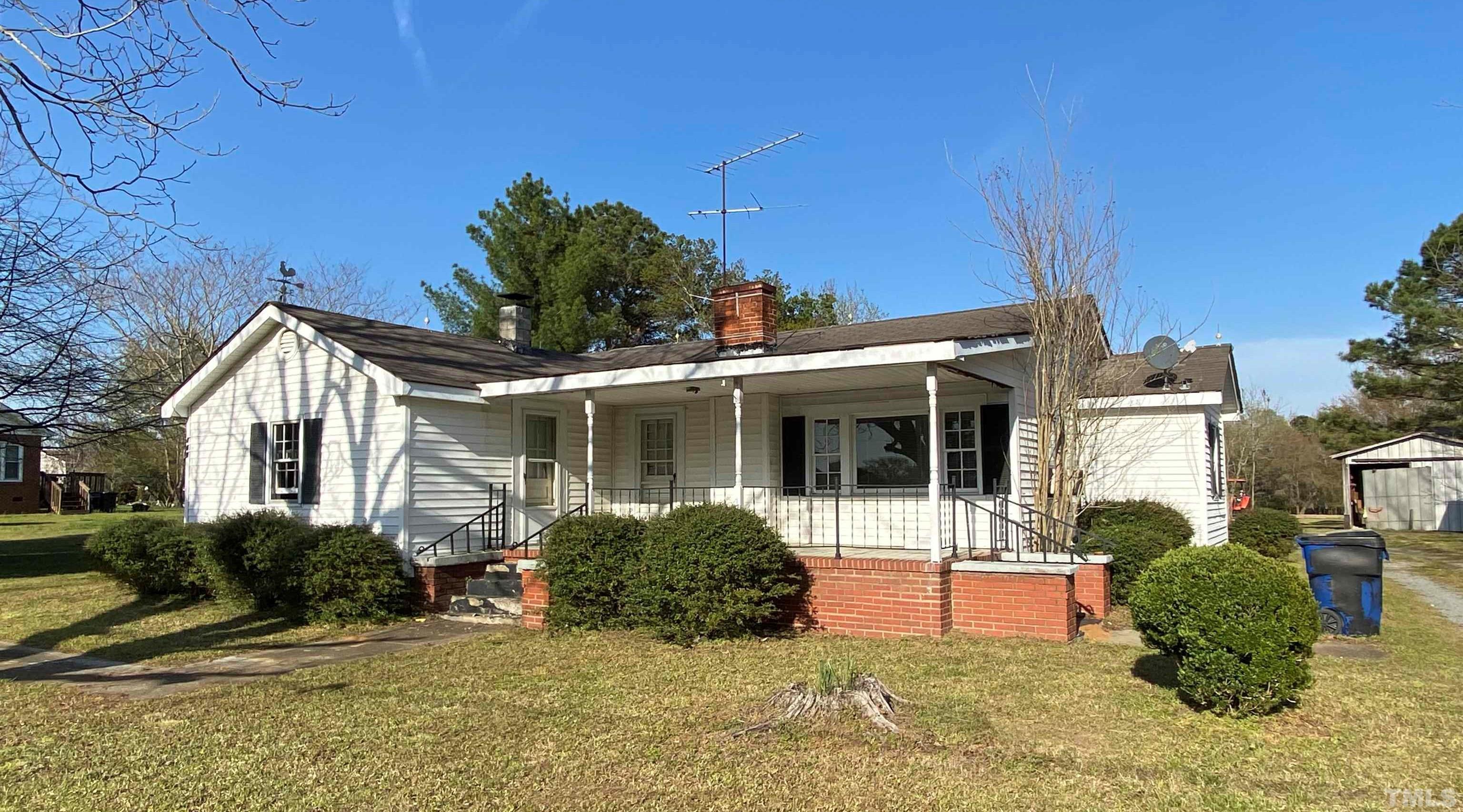 569 Smith Road Smithfield, NC 27577 - Photo 1 of 46 Gallery Image 1