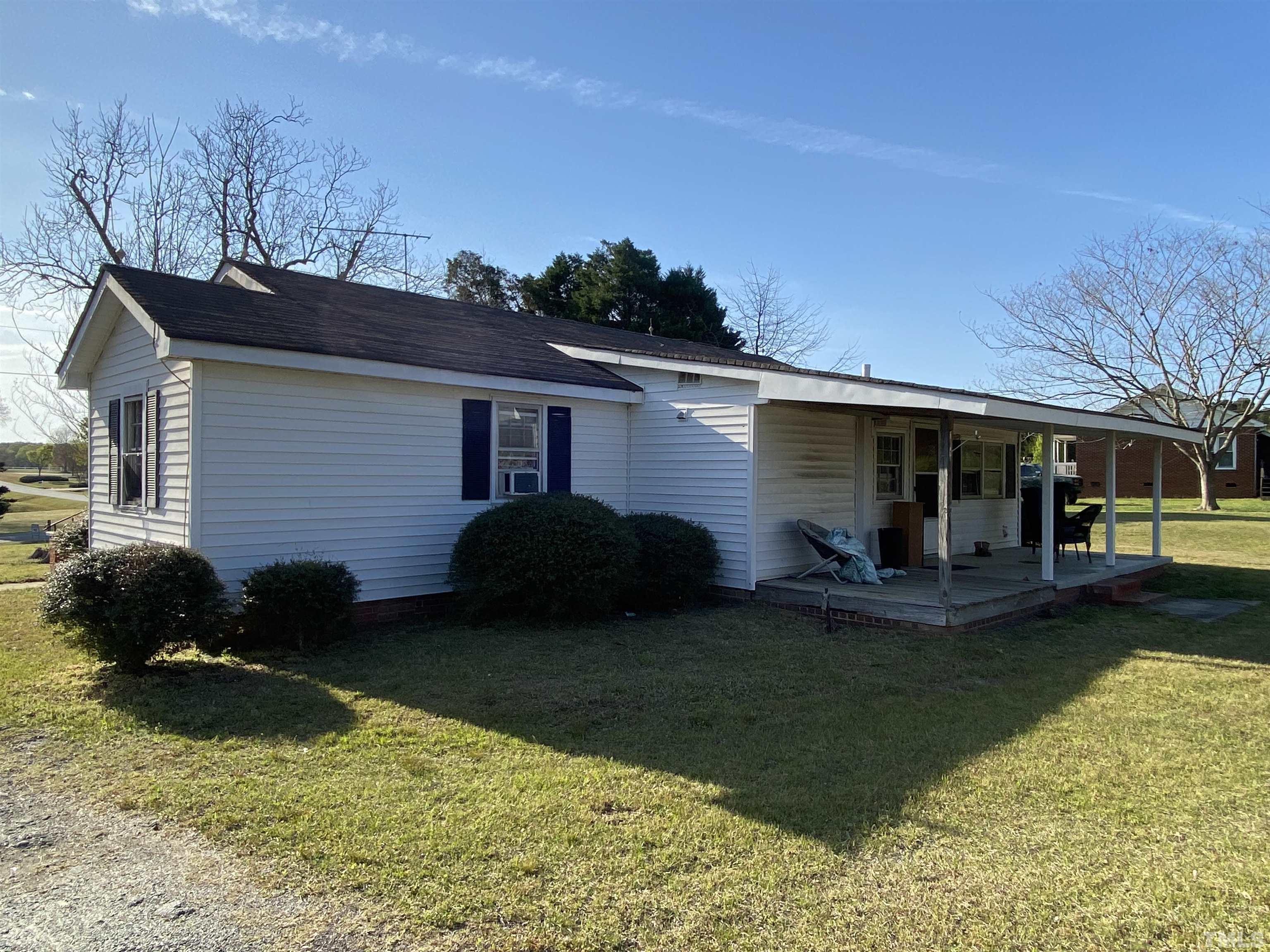 569 Smith Road Smithfield, NC 27577 - Photo 15 of 46 Gallery Image 15