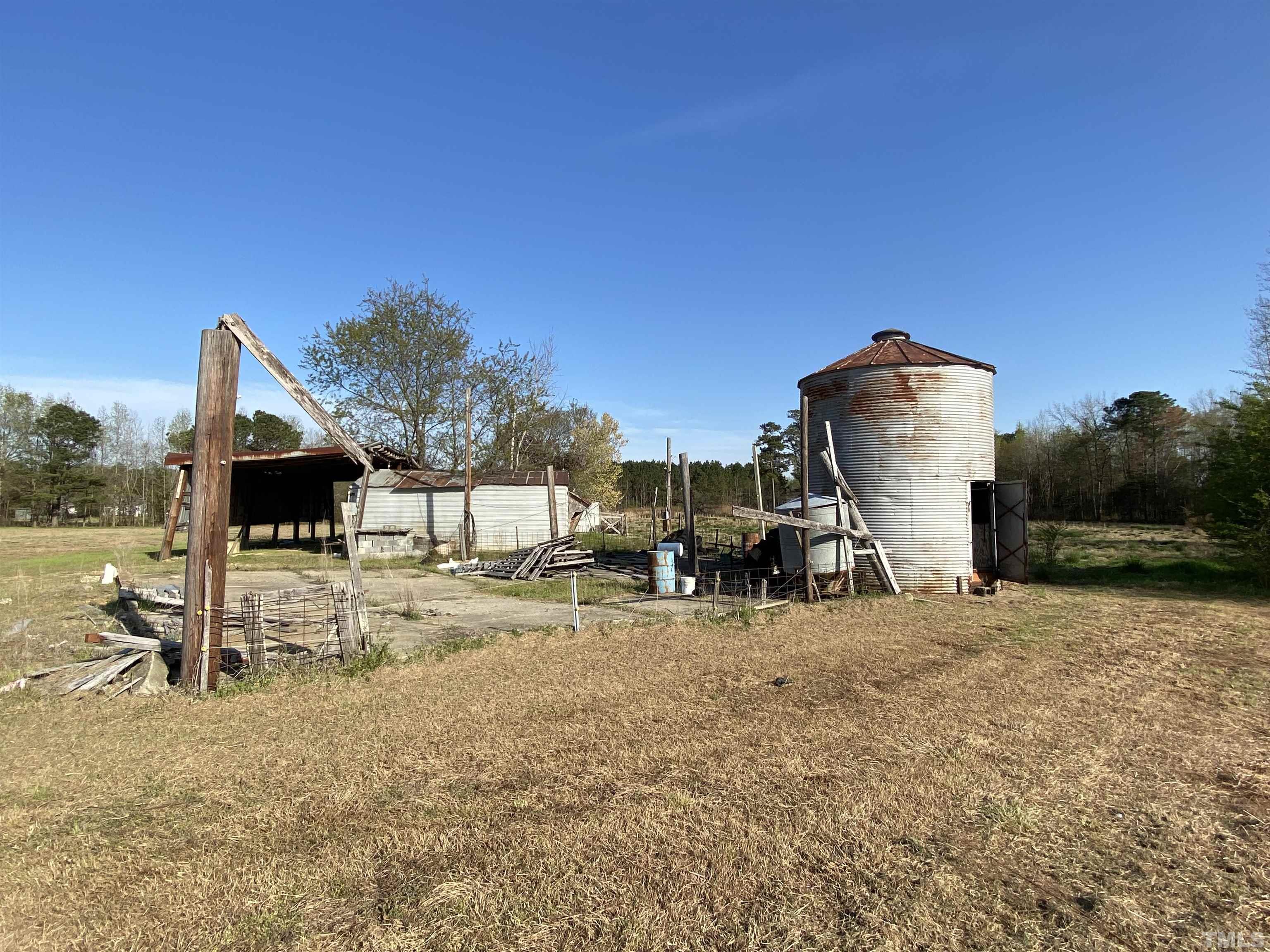 569 Smith Road Smithfield, NC 27577 - Photo 34 of 46 Gallery Image 34
