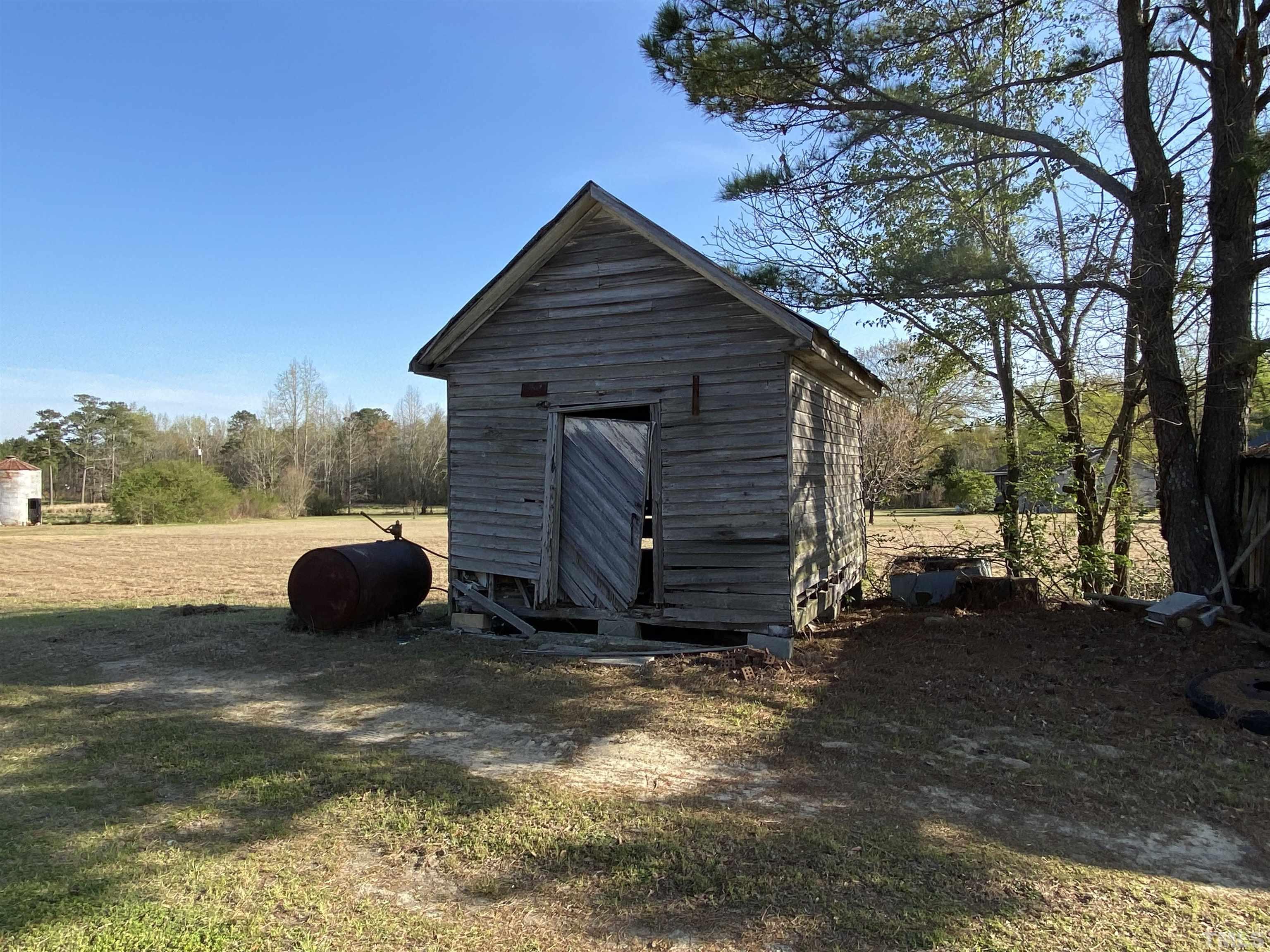 569 Smith Road Smithfield, NC 27577 - Photo 43 of 46 Gallery Image 43