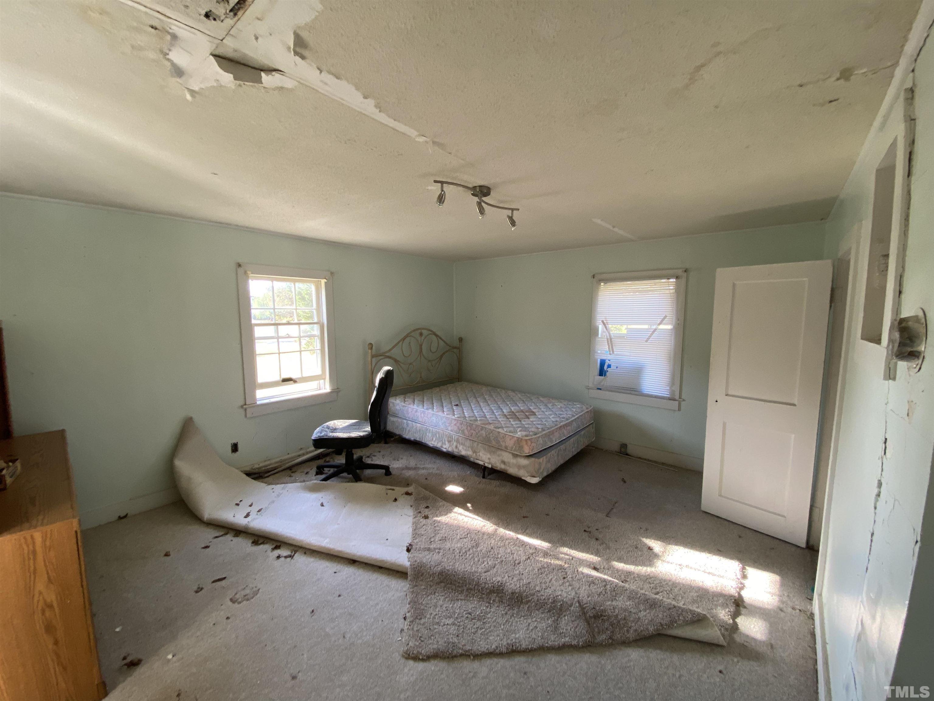 569 Smith Road Smithfield, NC 27577 - Photo 5 of 46 Gallery Image 5